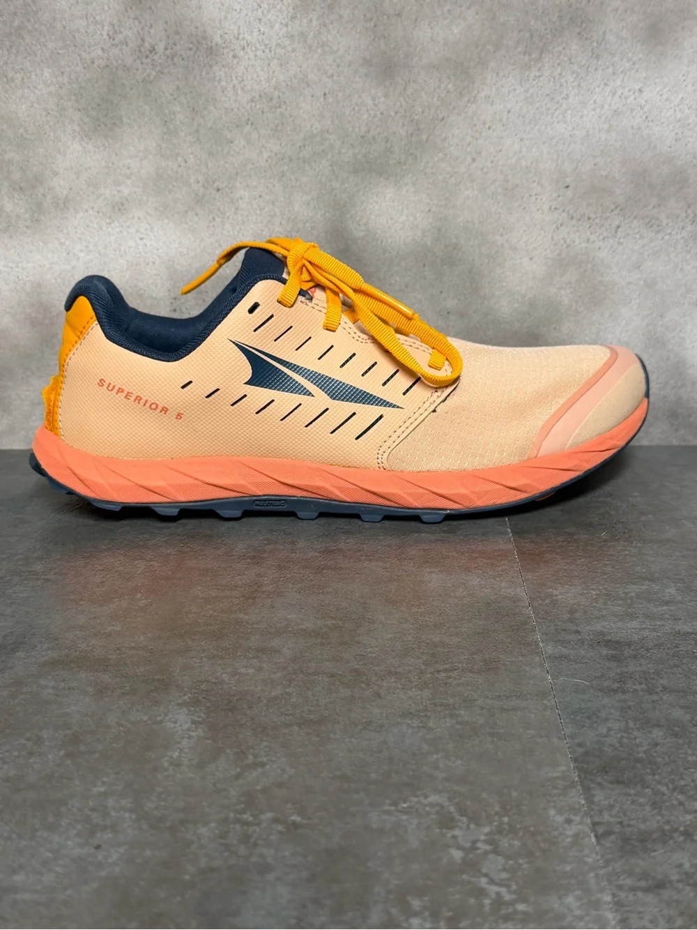 Altra Superior 5 Women’s Trail Running Shoes Dusty Pink Size 9